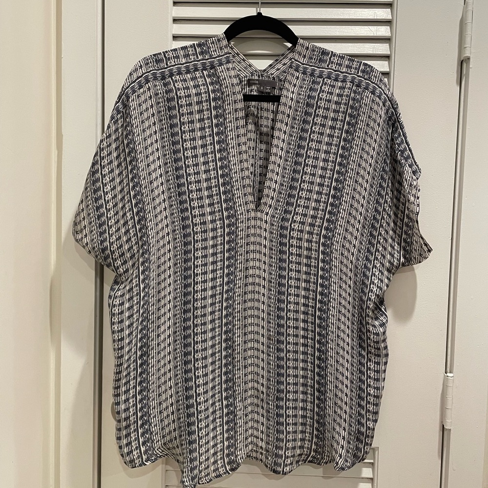 VINCE Silk White/Gray/Black Abstract Print Silk blouse Sz S EUC